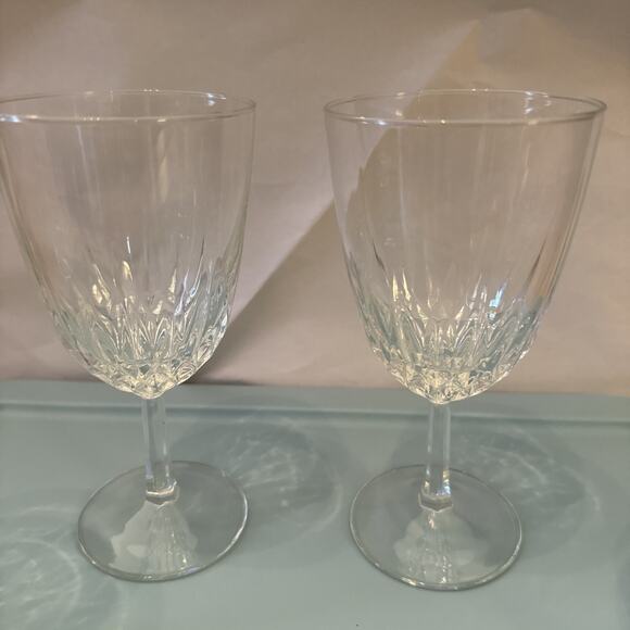 Crystal Water Goblets, Diamant by Cristal d'Arques Durand, Set of 4  6 5/8 in - Picture 4 of 4